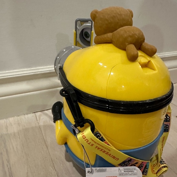 Universal Studios Minion Selfie Bob & Tim Collectible Popcorn Bucket NWT - Picture 8 of 8